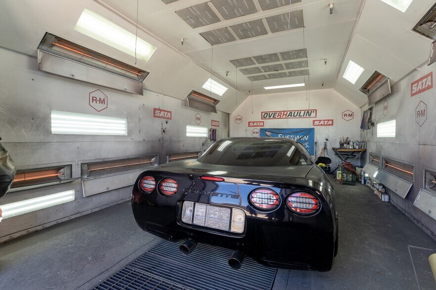 More Photos Of 411 S Harbor Blvd, Santa Ana Auto Dealership For Sale