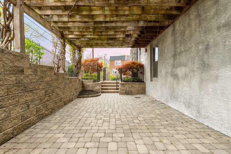 More Photos Of 4557 Manayunk Ave, Philadelphia Apartments For Sale