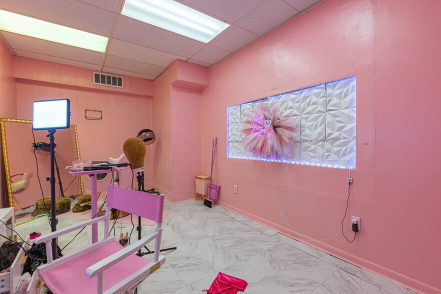 More Photos Of 8620 Winton Rd, Cincinnati Medical For Sale