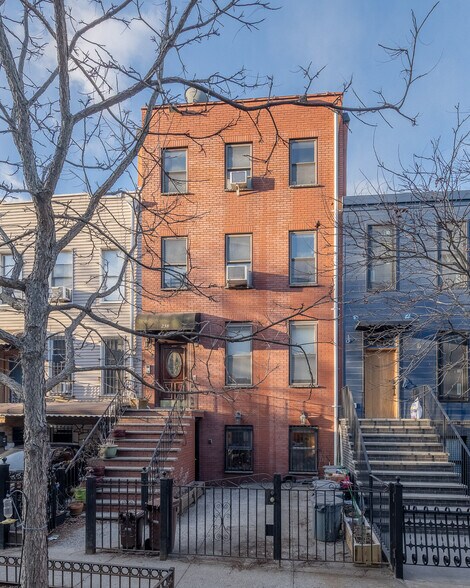 More Photos Of 238 10th St, Brooklyn Multifamily For Sale