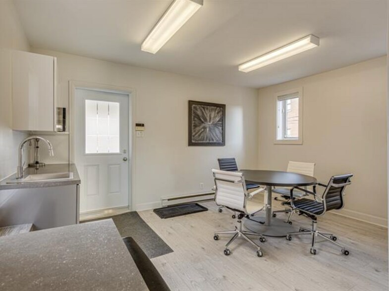 More Photos Of 95-97 Saint-Sylvestre Rue, Longueuil Storefront Retail Residential For Sale