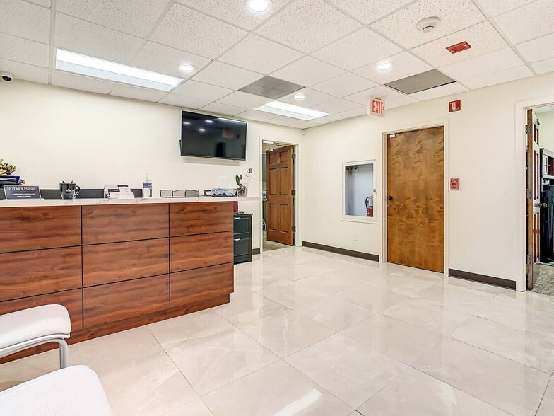 More Photos Of 707 N Franklin St, Tampa Office For Sale