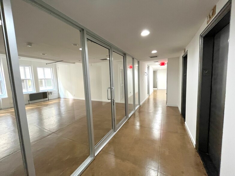 More Photos Of 11 Hanover Sq, New York Office For Lease