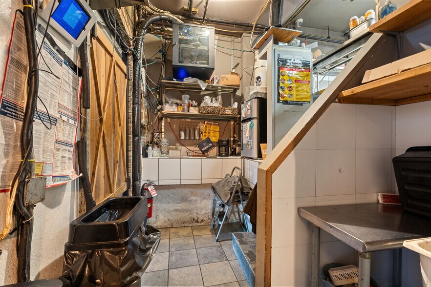 More Photos Of 60-62 Van Duzer St, Staten Island Freestanding For Sale