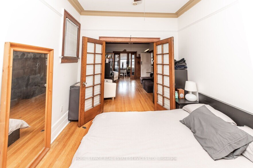 More Photos Of 2707 Lake Shore Blvd W, Toronto Apartments For Sale