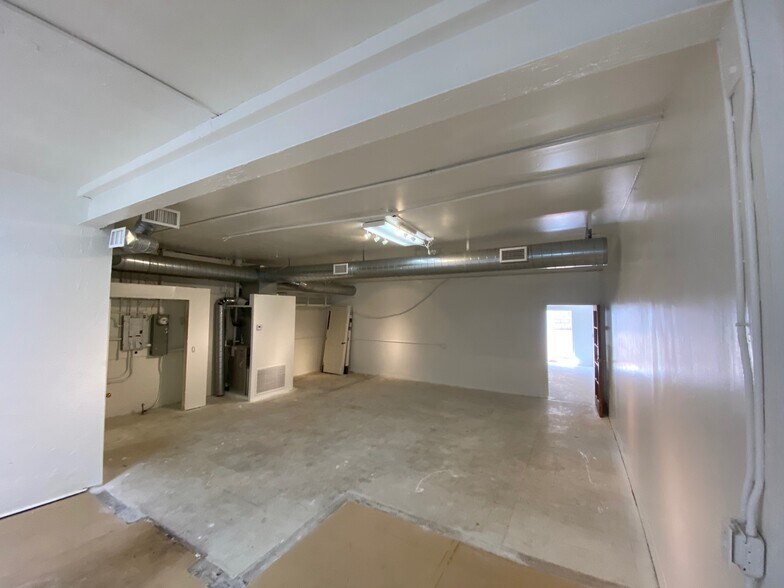 More Photos Of 3295 Laguna Canyon Rd, Laguna Beach Industrial For Lease