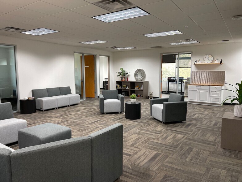 More Photos Of 10101 N 92nd St, Scottsdale Coworking Space