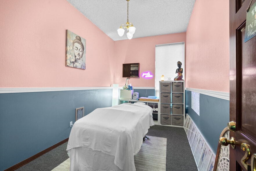 More Photos Of 17 2nd St E, Kalispell Storefront Retail Office For Sale