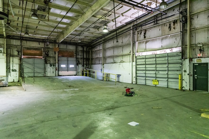 More Photos Of 351 Station Rd, Berryville Manufacturing For Lease