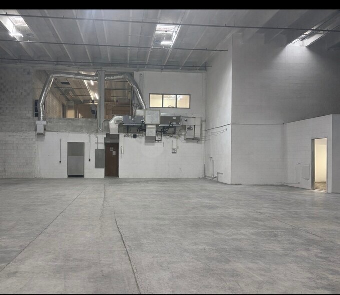 More Photos Of 6000 Park of Commerce Blvd, Boca Raton Distribution For Lease