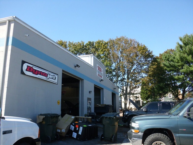 More Photos Of 25 Westwood Ave, New London Warehouse For Sale