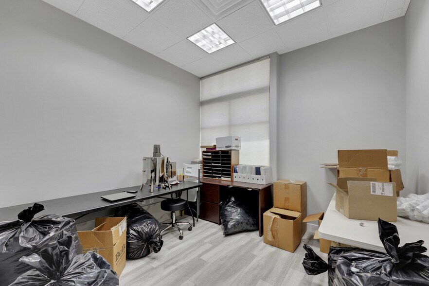 More Photos Of 375 N Stephanie St, Henderson Medical For Sale