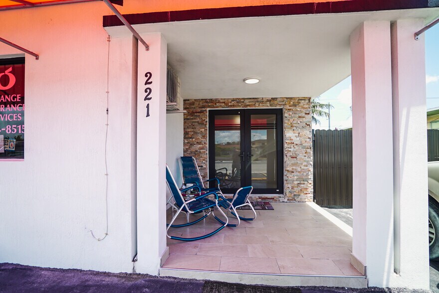 More Photos Of 221 E 9th St, Hialeah Office Residential For Sale