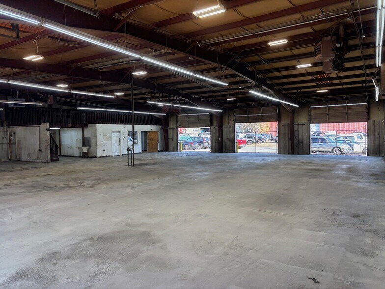 More Photos Of 2846 Sparta Ave, Charlotte Warehouse For Lease
