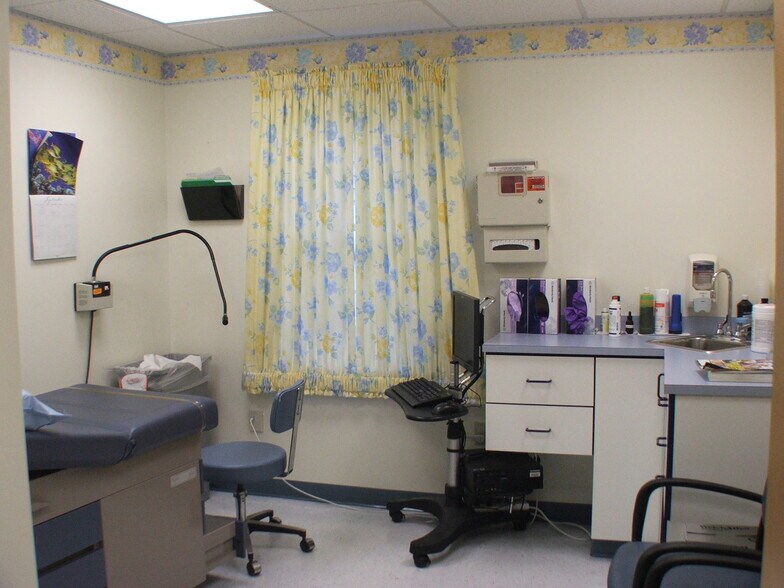 More Photos Of 5 Caldwell Rd, Augusta Medical For Sale