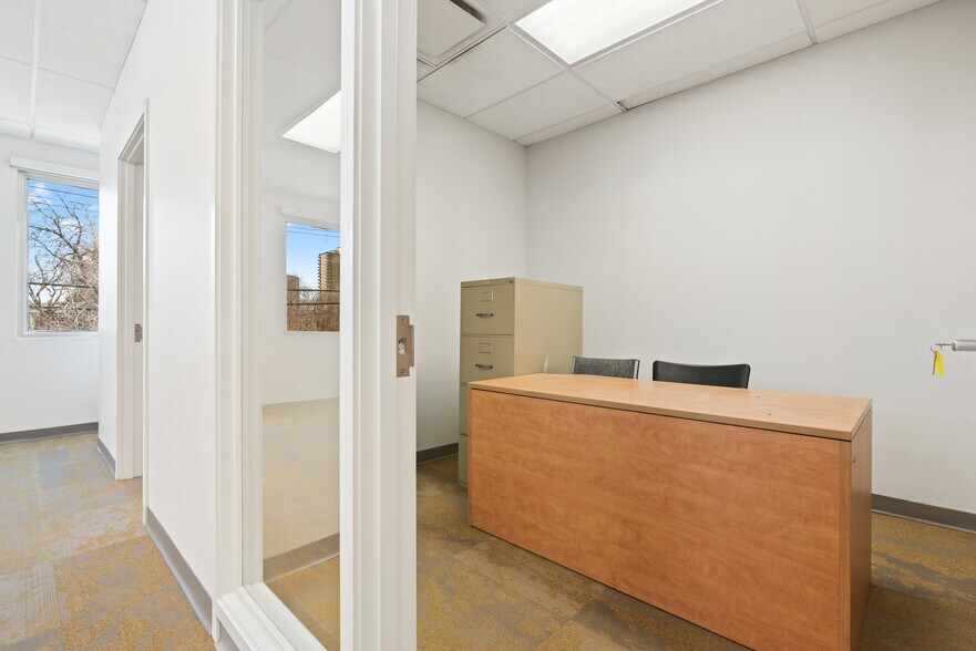 More Photos Of 10235 124th St, Edmonton Medical For Lease