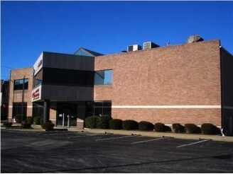 More Photos Of 417-423 N Main St, Evansville Office For Lease
