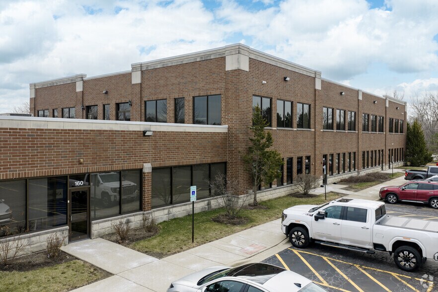 More Photos Of 365 Surryse Rd, Lake Zurich Office For Sale
