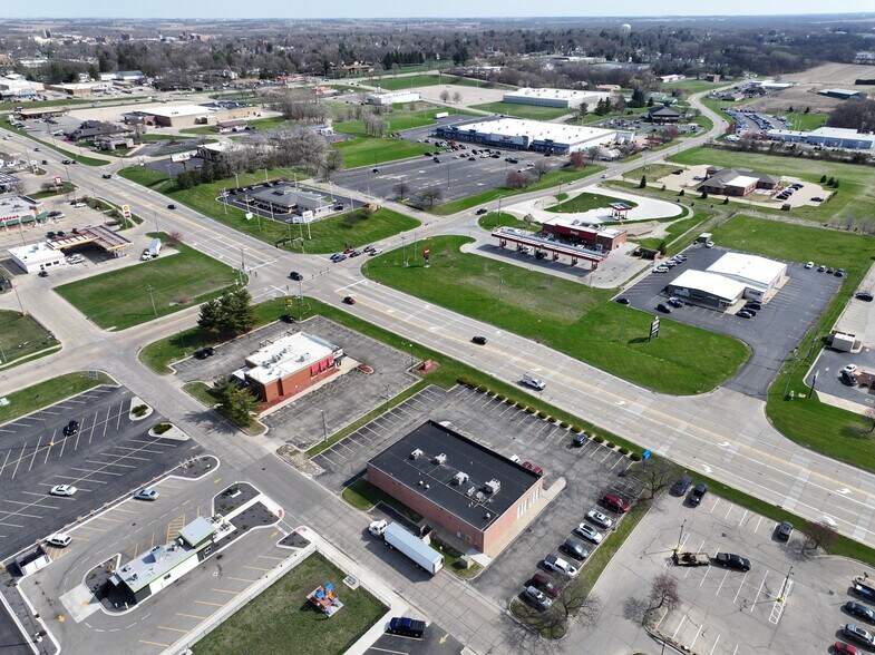 More Photos Of 1808 S West Ave, Freeport Freestanding For Sale