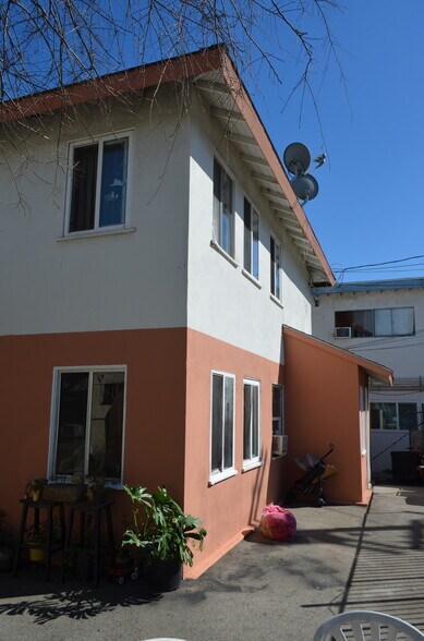 More Photos Of 5909 Whitnall Hwy, Valley Village Apartments For Sale
