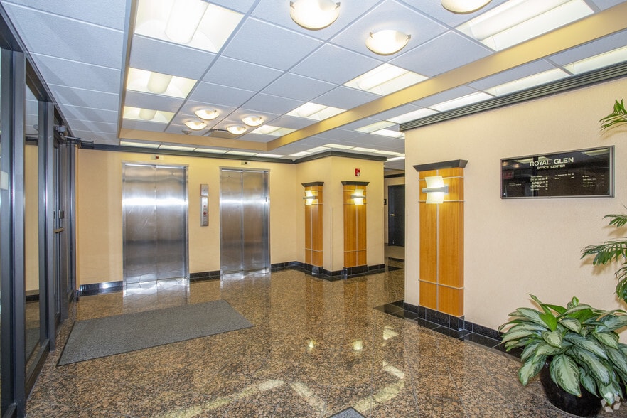 More Photos Of 1200 Roosevelt Rd, Glen Ellyn Office For Lease