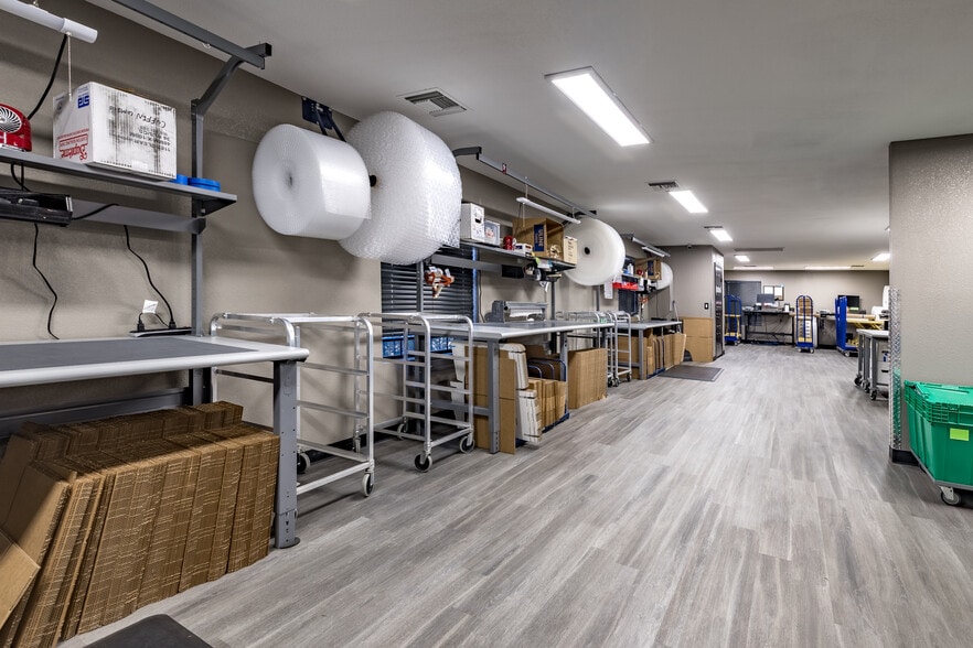 More Photos Of 40 W Brown Rd, Mesa Office For Sale