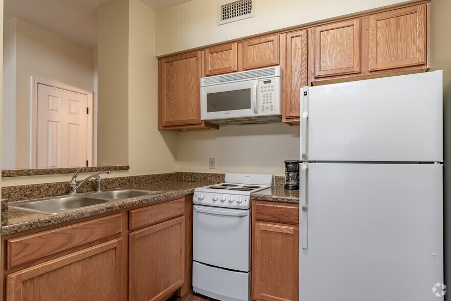 More Photos Of 4392 S Highway 181, Kenedy Apartments For Sale