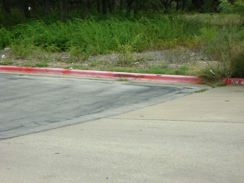 More Photos Of 225 E New Hope Dr, Cedar Park Land For Sale