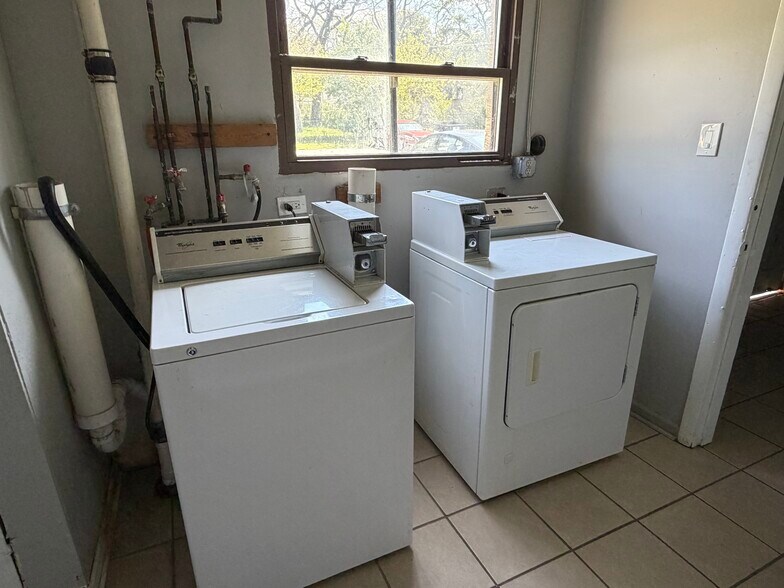 More Photos Of 21907 Jeffrey Ave, Sauk Village Apartments For Sale