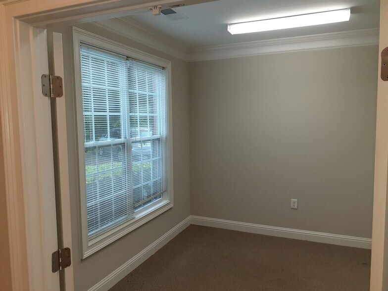 More Photos Of 2993 Sandy Plains Rd, Marietta Office For Lease