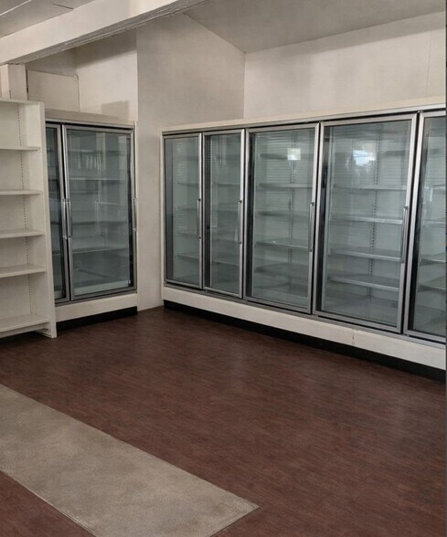 More Photos Of 2092 Main St, New Woodstock Freestanding For Sale