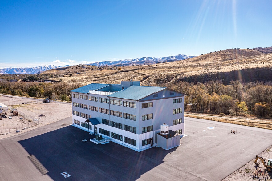 Primary Photo Of 1800 River Park Way, Pocatello Flex For Sale