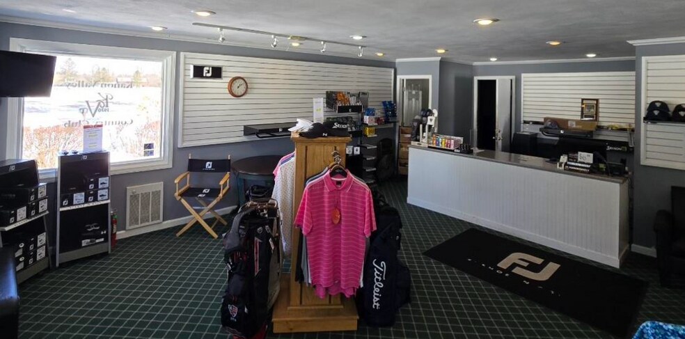 More Photos Of 8623 Lake Rd, Oneida Sports And Entertainment For Sale