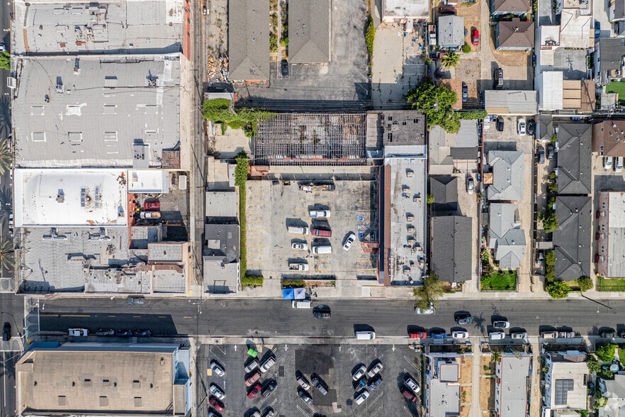 More Photos Of 753-759 S Fetterly Ave, Los Angeles Storefront Retail Office For Sale