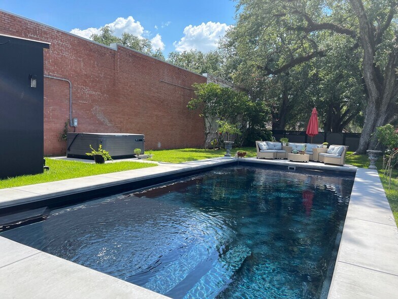 More Photos Of 912 N Main St, Jennings Office Residential For Sale