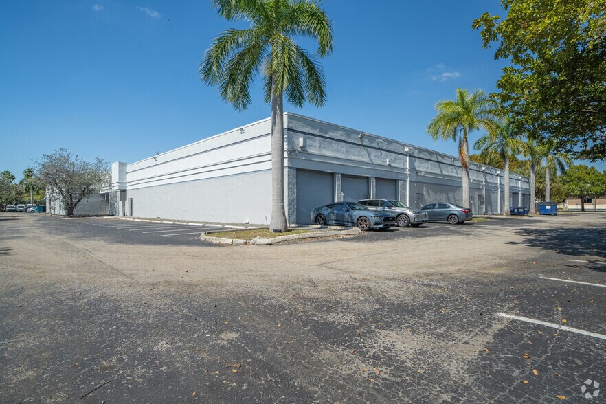 More Photos Of 8880 NW 20th St, Doral Research And Development For Lease