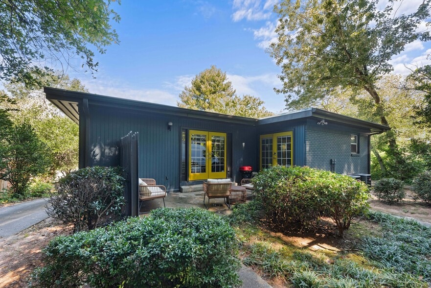 Primary Photo Of 1393 Markan Dr NE, Atlanta Multifamily For Sale