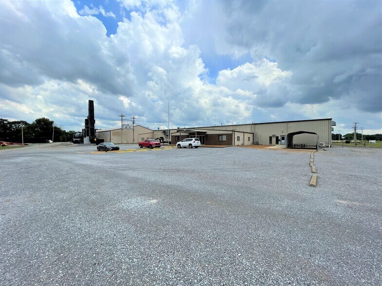 More Photos Of 134 Roger Thomas Rd, Cadiz Warehouse For Sale