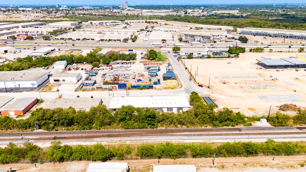 More Photos Of 3534-3542 Copeland Dr, San Antonio Light Manufacturing For Lease