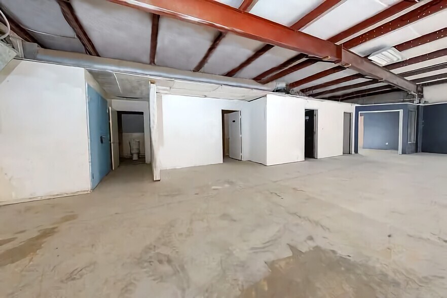 More Photos Of 1353-1363 Inyokern Rd, Ridgecrest Showroom For Lease