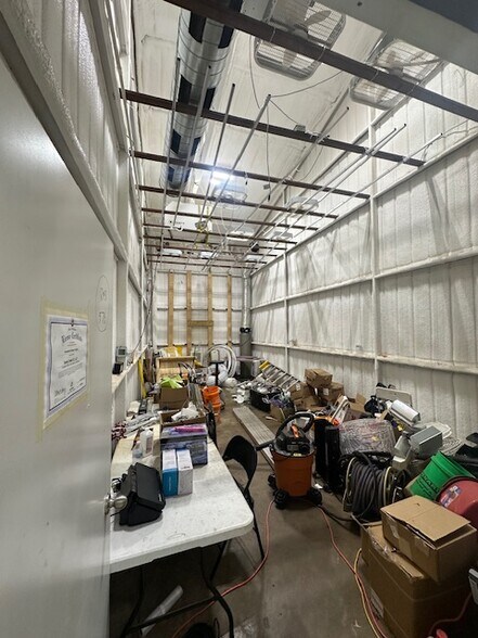 More Photos Of 1319 Sandy Creek Dr, Ada Warehouse For Sale