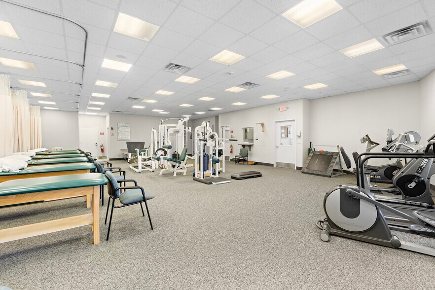 More Photos Of 47-49 S Main St, Lodi Freestanding For Sale