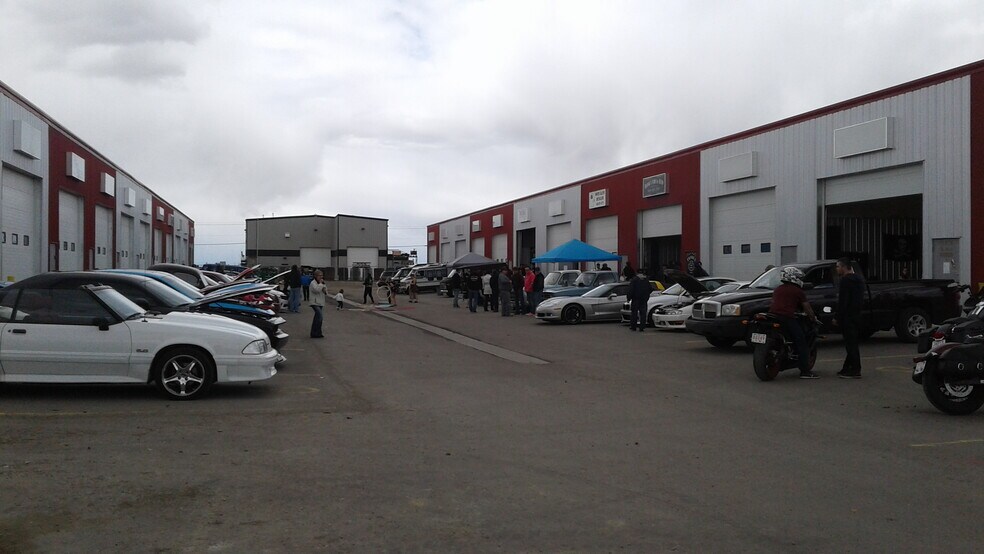 More Photos Of 285127 Frontier Rd, Calgary Warehouse For Lease