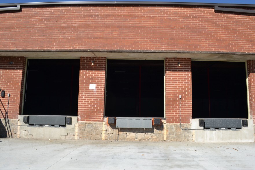 More Photos Of 1950 Lithonia Industrial Blvd, Lithonia Distribution For Lease