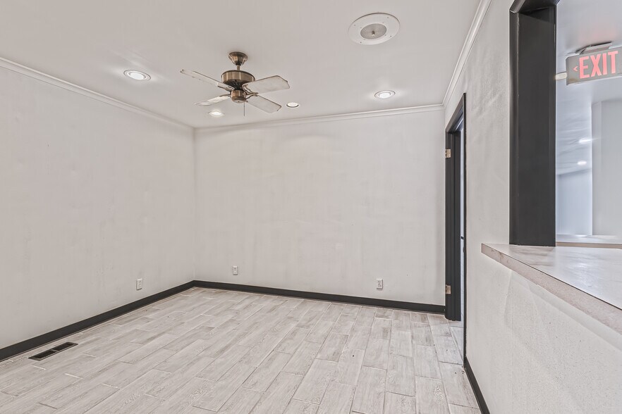 More Photos Of 9657 New Sapulpa Rd, Sapulpa Storefront Retail Office For Sale