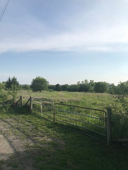 More Photos Of South Woodland Road @ W 207th Street, Spring Hill Land For Sale