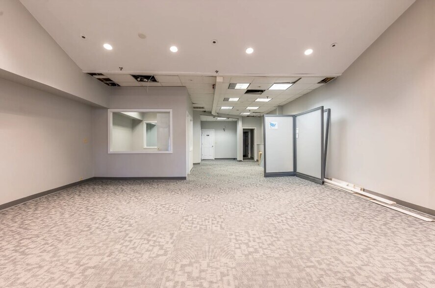 More Photos Of 531-545 Main St, Worcester Office For Sale