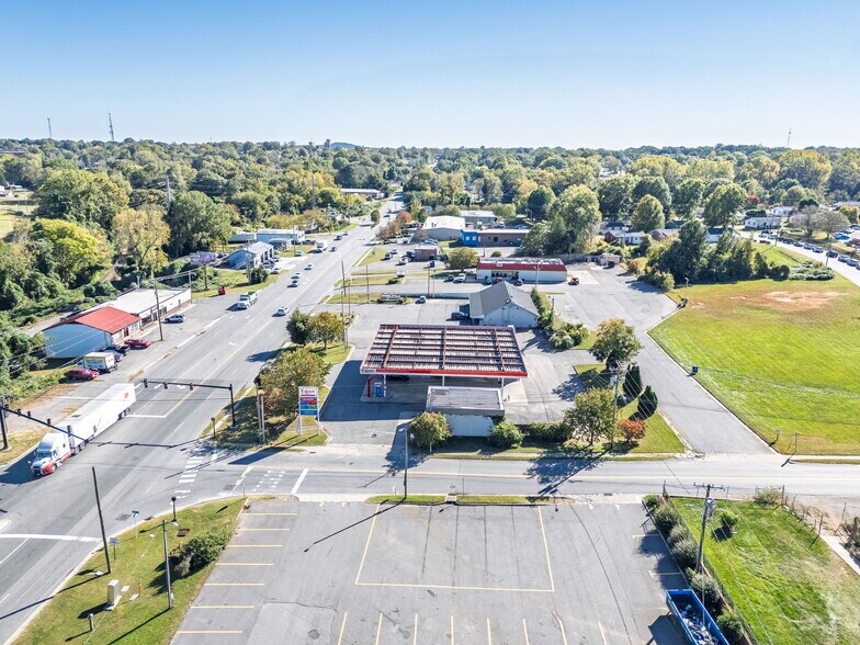 More Photos Of 1617 N Chester St, Gastonia Service Station For Sale