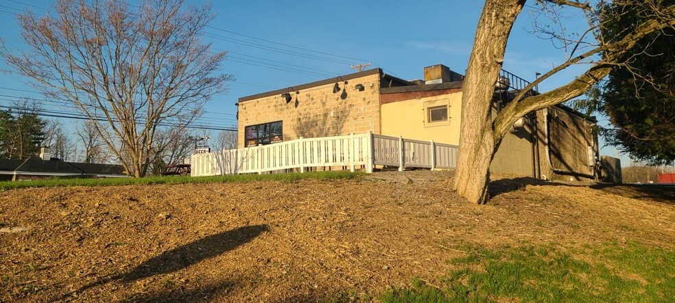 More Photos Of 1669 N Atherton St, State College Freestanding For Lease