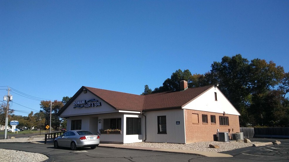 More Photos Of 12 Seneca Rd, Bloomfield Freestanding For Lease